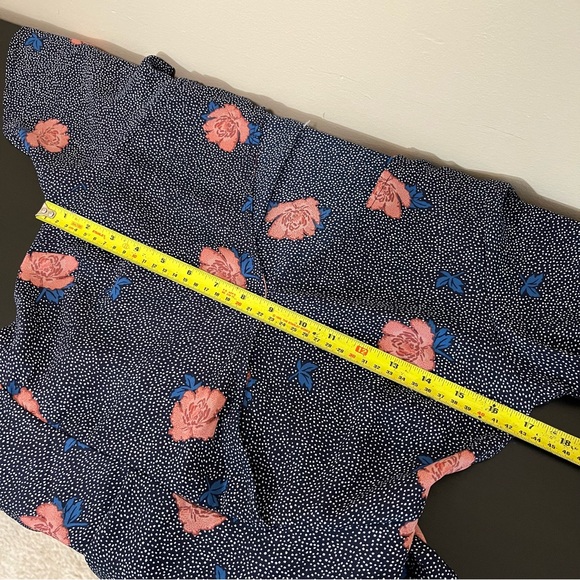 NWT Bobeau Flutter Sleeve Faux Wrap Blouse - Picture 13 of 15